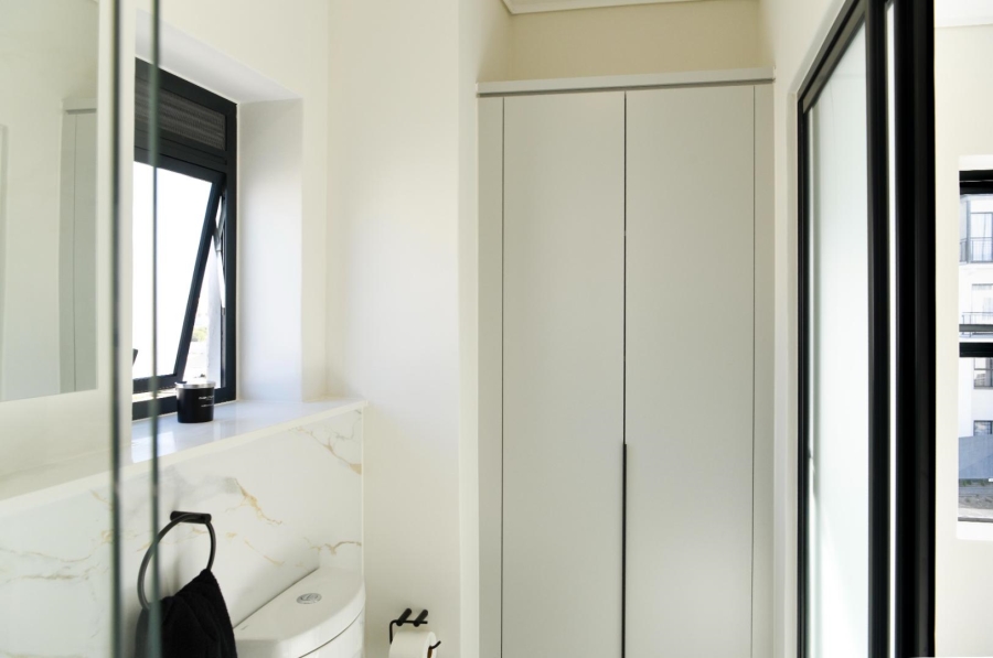 To Let 2 Bedroom Property for Rent in Sandown Western Cape